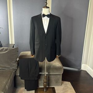 Men’s Materazzi Uomo 100% Wool Black Striped 2pc Suit Size 44 Jacket 34 Pants